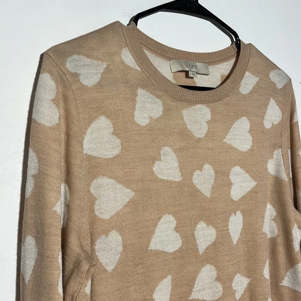 LOFT Nude Blush Pink White Hearts Ribbed Detail Crewneck Sweater Size L - Picture 4 of 9
